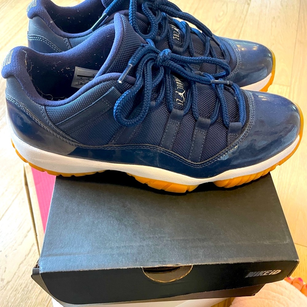 Nike Air Jordan 11 Retro Low Igloo, Navy